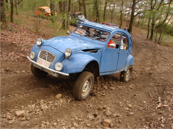 2cv louise.jpg