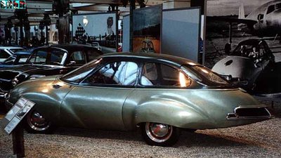 Panhard_Dynavia-l.jpg