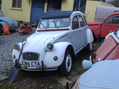 Graham Wilsons 2cv workshop 27-11-2006 006.jpg