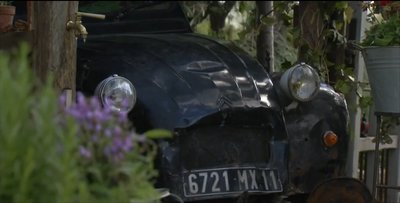 French 2CV.jpg