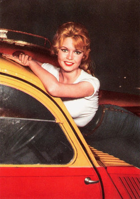 Brigitte_Bardot_Citro_n_2CV.jpg
