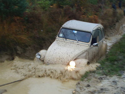 2cv offroading 036.JPG