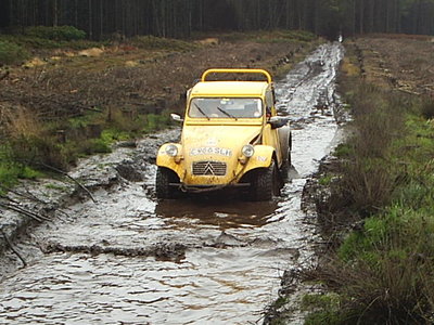 2cv offroading 047.JPG