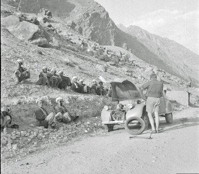 afghan theater-2cv.jpg